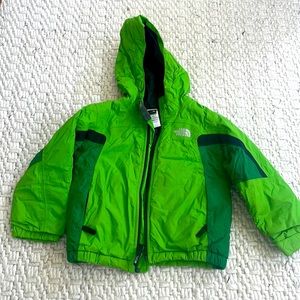 Northface winter coat, Hyvent waterproofing, toddler size 4T. Great condition!